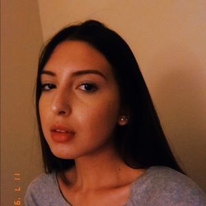 Meet your Posher, Aalexa